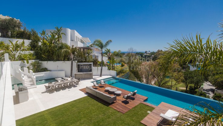 Brandneue Villa mit Meer- und Golfblick in La Quinta - Villa zum Verkauf in La Quinta, Benahavis