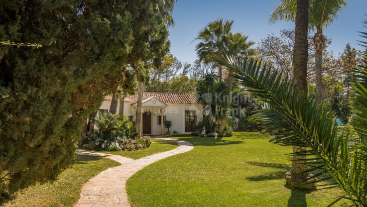 Villa de una sola planta junto a la playa - Villa en venta en Guadalmina Baja, San Pedro de Alcantara