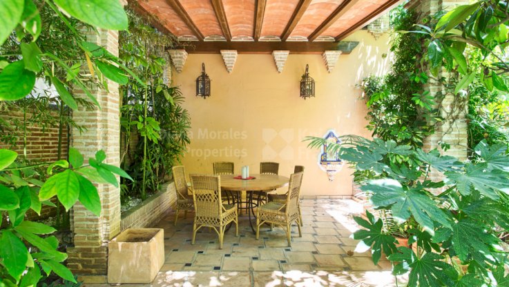 Sehr private Villa in Altos de Puente Romano - Villa zum Verkauf in Altos de Puente Romano, Marbella Goldene Meile