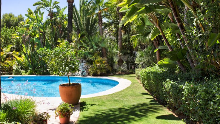 Villa très privée à Altos de Puente Romano - Villa à vendre à Altos de Puente Romano, Marbella Golden Mile