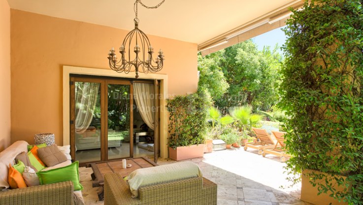 Very private villa in Altos de Puente Romano - Villa for sale in Altos de Puente Romano, Marbella Golden Mile