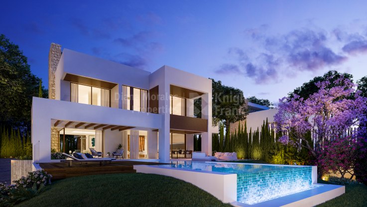 Marbella Centro, Villa in gated development near Marbella centre and the beach