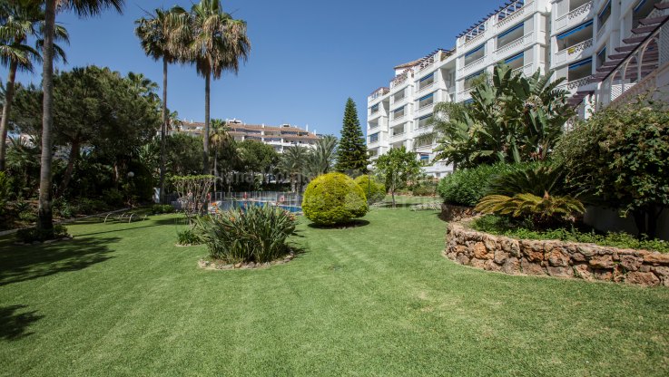 Walking distance to the beach - Apartment for sale in Playas del Duque, Marbella - Puerto Banus