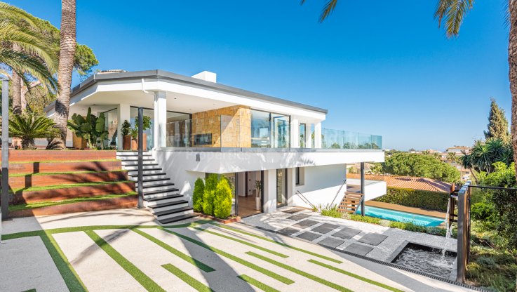 Villa muy cerca de la playa - Villa en venta en Carib Playa, Marbella Este