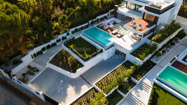 Comfortable five-bedroom villa in the Golf Valley - Villa for sale in Las Brisas, Nueva Andalucia