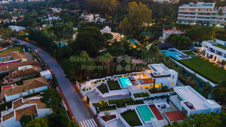 Preciosa y lujosa villa en el Valle del Golf - Villa en venta en Las Brisas, Nueva Andalucia