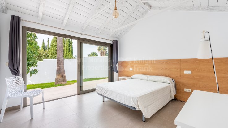 Villa in einer gut etablierten Gegend - Villa zum Verkauf in Valdeolletas, Marbella