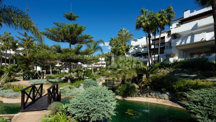 Erdgeschosswohnung in einem Strandkomplex in erster Reihe - Erdgeschosswohnung zum Verkauf in Marina de Puente Romano, Marbella Goldene Meile