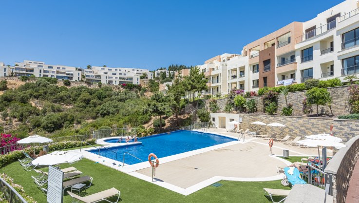 South facing apartment with sea views - Apartment for sale in Los Altos de los Monteros, Marbella East