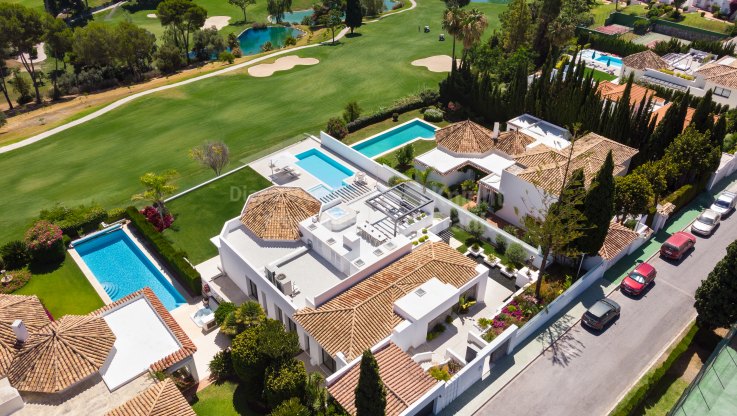 Schöne Villa in einer Frontline-Golf-Position - Villa zum Verkauf in Aloha, Nueva Andalucia