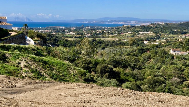 Parcela con vistas al mar y la montaña, Nueva Milla de Oro - Parcela en venta en La Panera, Estepona