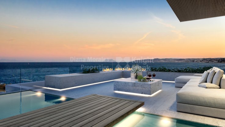 Espectacular ático dúplex a pie de playa - Atico Duplex en venta en Estepona