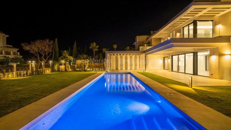 Villa in Los Flamingos with a lift and stunning views - Villa for sale in Los Flamingos, Benahavis