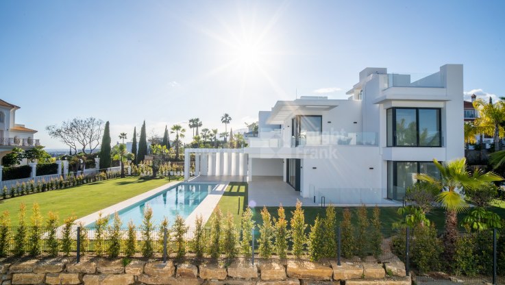 Villa en Los Flamingos con ascensor e impresionantes vistas - Villa en venta en Los Flamingos, Benahavis