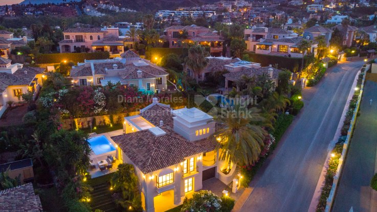 Villa exquise dans la vallée du golf - Villa à vendre à Las Brisas, Nueva Andalucia