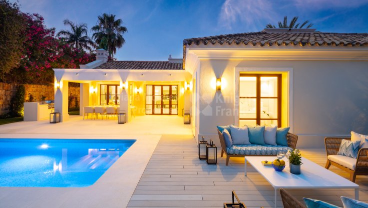 Exquisita villa en el Valle del Golf - Villa en venta en Las Brisas, Nueva Andalucia