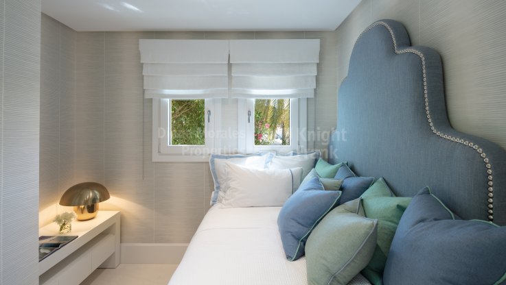 Exquisite new villa in the heart of the Golf Valley - Villa for sale in Las Brisas, Nueva Andalucia