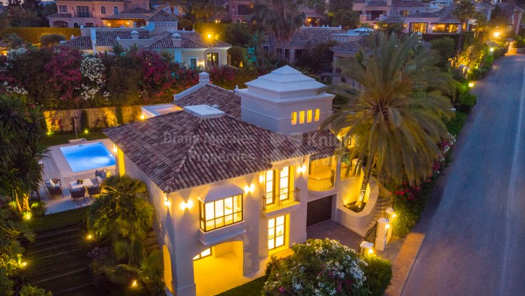 Villa exquise dans la vallée du golf - Villa à vendre à Las Brisas, Nueva Andalucia