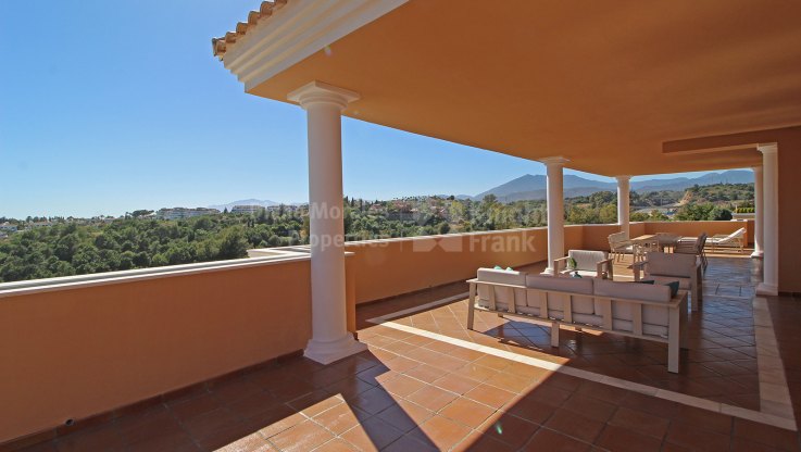 Ático duplex de 4 dormitorios en la Milla de Oro - Atico Duplex en venta en La Quinta del Virrey, Marbella Milla de Oro