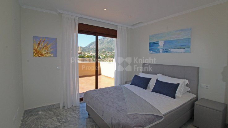 Ático duplex de 4 dormitorios en la Milla de Oro - Atico Duplex en venta en La Quinta del Virrey, Marbella Milla de Oro