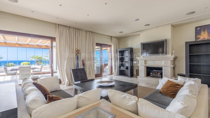 Penthouse Maisonette direkt am Strand - Zweistöckiges Penthouse zum Verkauf in Los Monteros Playa, Marbella Ost