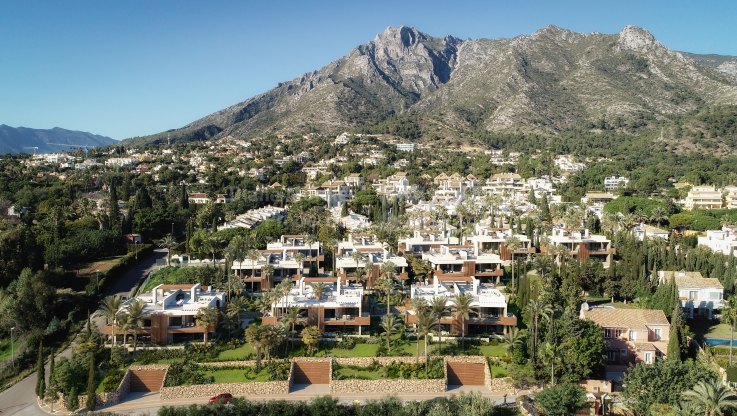 Villa pareada con vistas en las laderas de Sierra Blanca - Villa Pareada en venta en Balcones de Sierra Blanca, Marbella Milla de Oro