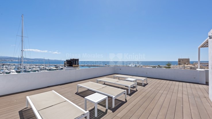 Ático dúplex con vistas al mar en Puerto Banús - Atico Duplex en venta en Marbella - Puerto Banus