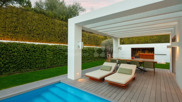 Encantadora casa moderna unifamiliar - Villa en venta en Guadalmina Alta, San Pedro de Alcantara