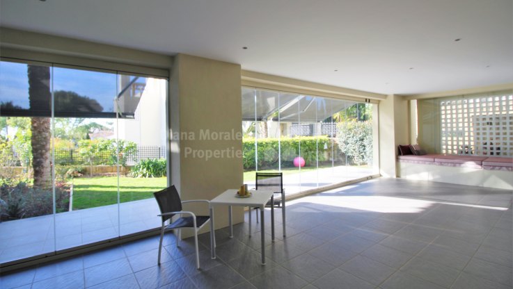 Fantástico Apartamento en Cascada de Camojan - Apartamento Planta Baja en venta en Imara, Marbella Milla de Oro