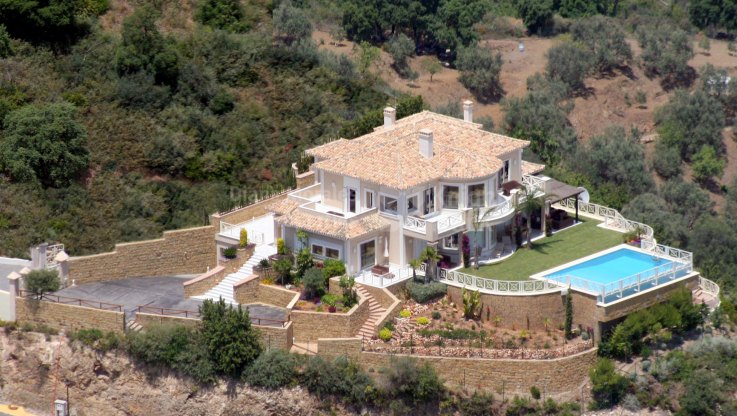 Luxury Villa with Impressive Panoramic Views - Villa for sale in Los Altos de los Monteros, Marbella East