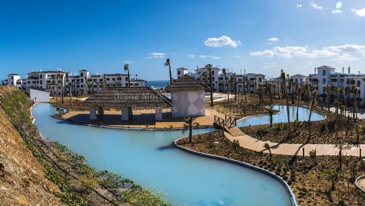 Apartamento de 4 dormitorios con vistas al mar - Duplex en venta en Estepona