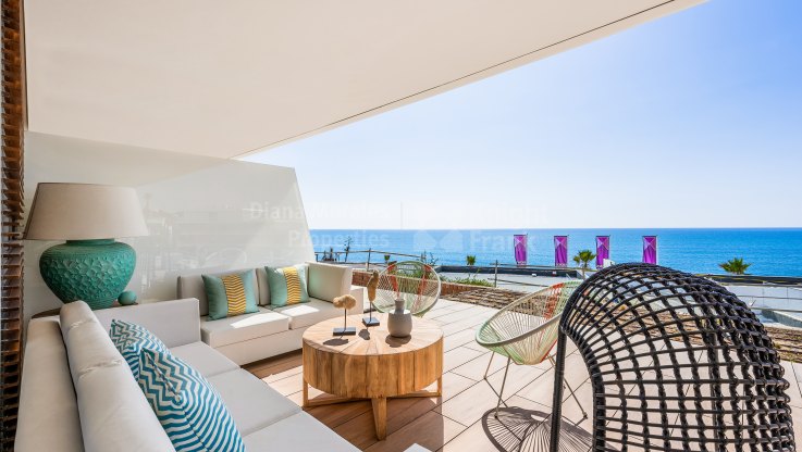 Penthouse mit Meerblick und privatem Pool - Zweistöckiges Penthouse zum Verkauf in Estepona Playa, Estepona