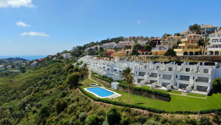 Albor, Monte Elviria, Полуотдельные дома с панорамным видом