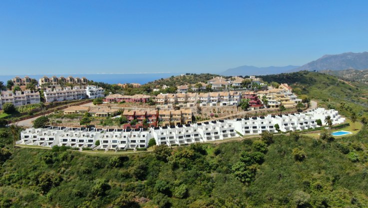 Albor, Monte Elviria, Полуотдельные дома с панорамным видом