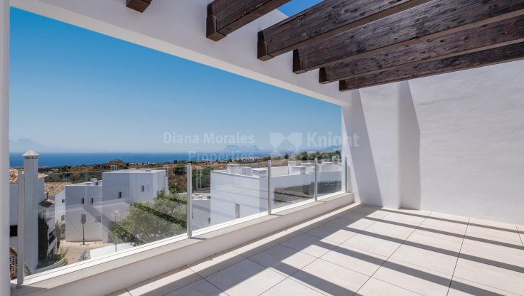 Duplex lumineux avec vues panoramiques - Duplex à vendre à Lomas de los Monteros, Marbella Est