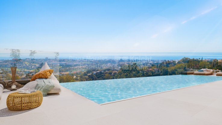 Villa with panoramic view - Semi Detached Villa for sale in Las Colinas de Marbella, Benahavis