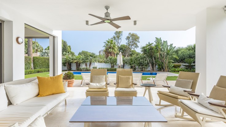 Villa de alta calidad en la playa de Paraíso Barronal - Villa en venta en Paraiso Barronal, Estepona