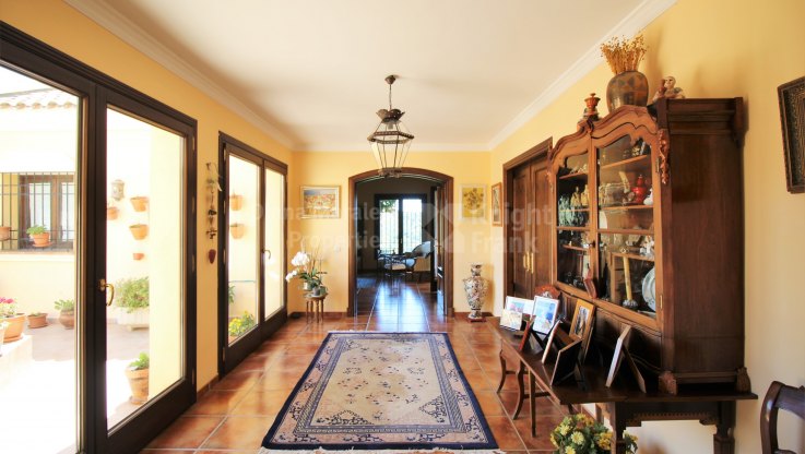 Haus im rustikalen Stil mit Meerblick - Villa zum Verkauf in Lomas de La Quinta, Benahavis