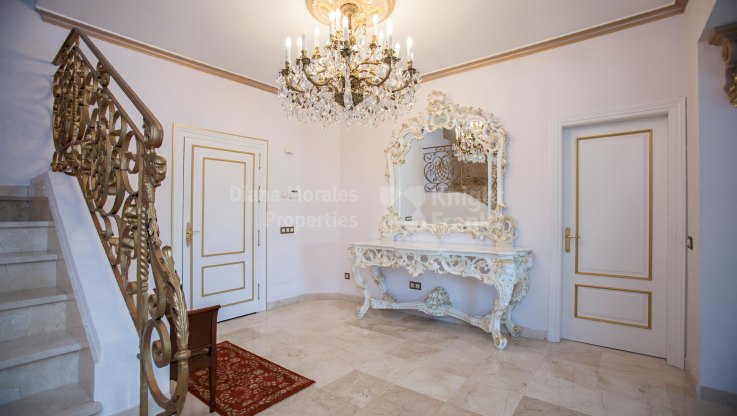 Luxuriöse Villa in hervorragender Lage - Villa zum Verkauf in Sierra Blanca, Marbella Goldene Meile