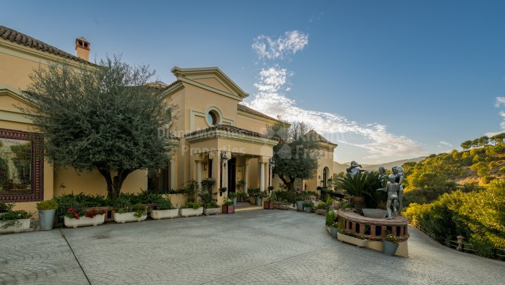 Gran casa familiar - Villa en venta en La Zagaleta, Benahavis