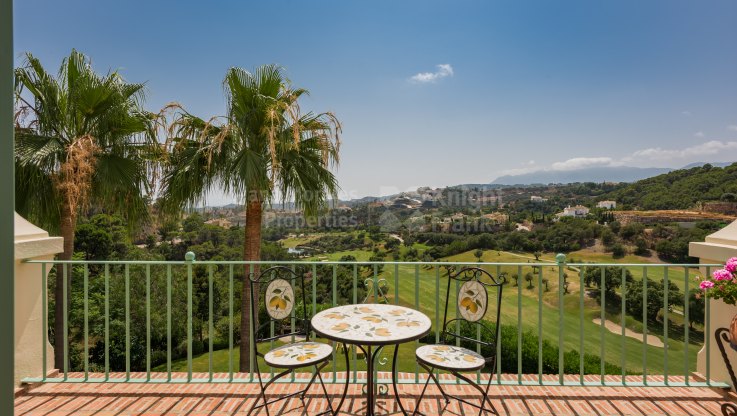 Outstanding Villa in prestigious golf resort - Villa for sale in Marbella Club Golf Resort, Benahavis