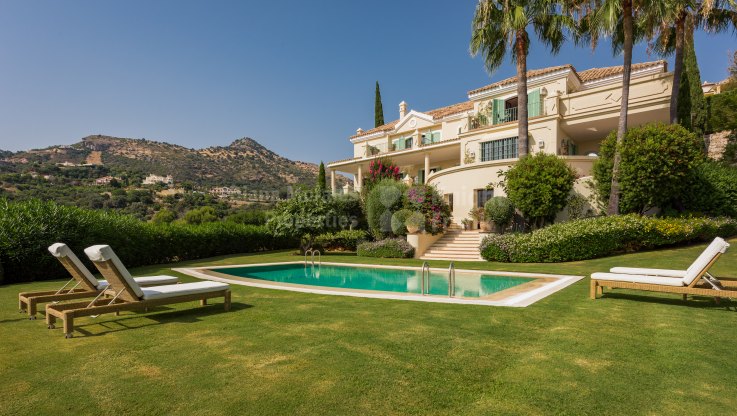 Villa umgeben von Golfplätzen - Villa zum Verkauf in Marbella Club Golf Resort, Benahavis