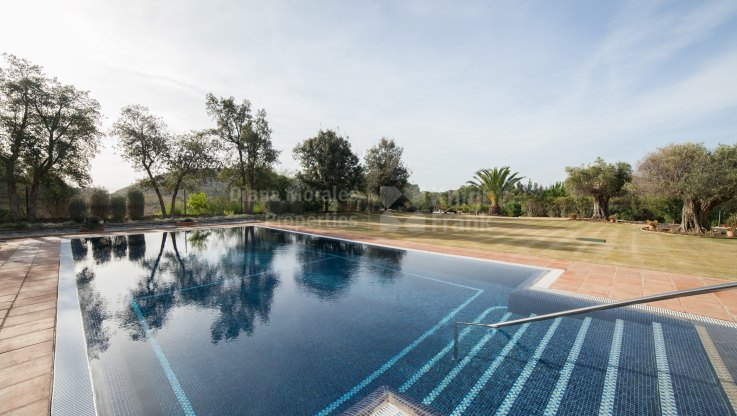 Villa with golf, mountain and countryside views - Villa for sale in Marbella Club Golf Resort, Benahavis