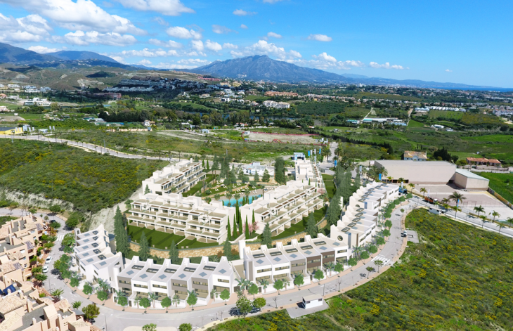 Promotion of townhouses and apartments in the New Golden Mile of Estepona