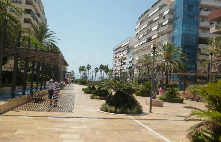 Amplio local comercial a pocos pasos de la playa en Marbella centro