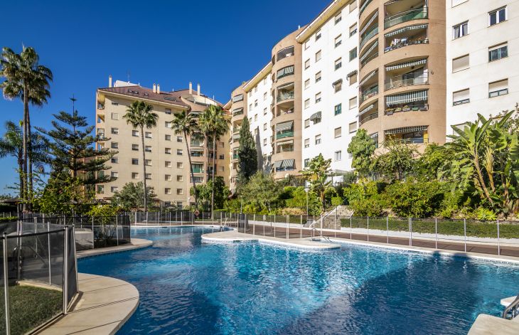 Nice three-bedroom apartment in the upper area of Miraflores/Huerta Belón, Marbella