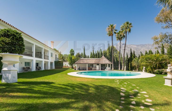 Espectacular villa independiente de 6 dormitorios en la Milla de Oro de Marbella