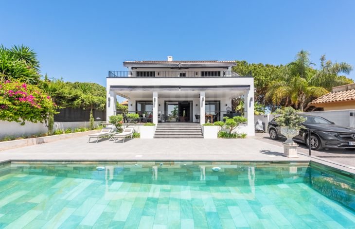 Exclusive independent villa in Río Real, Marbella East