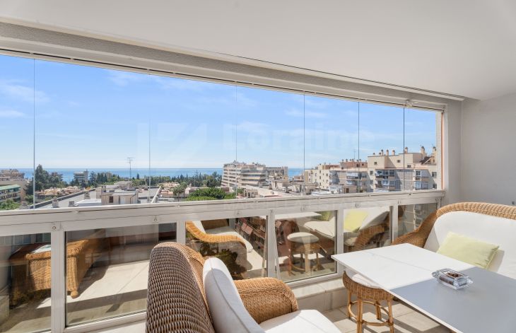 Stunning duplex penthouse with five bedrooms and garage in the center of Marbella