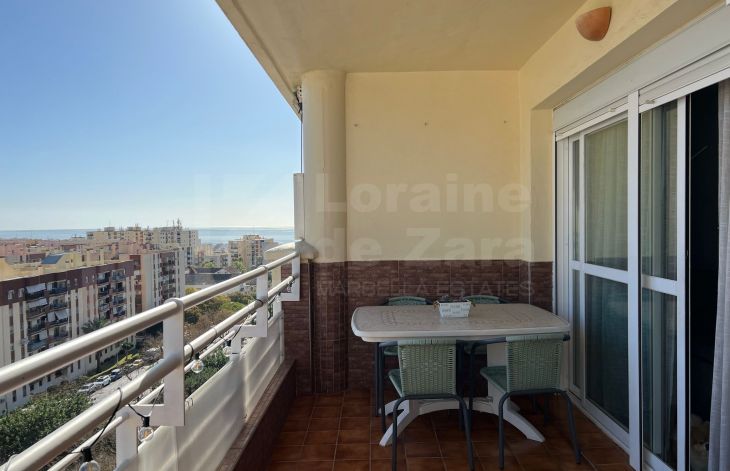 Apartamento de 3 dormitorios situado en la zona de Miraflores, Marbella